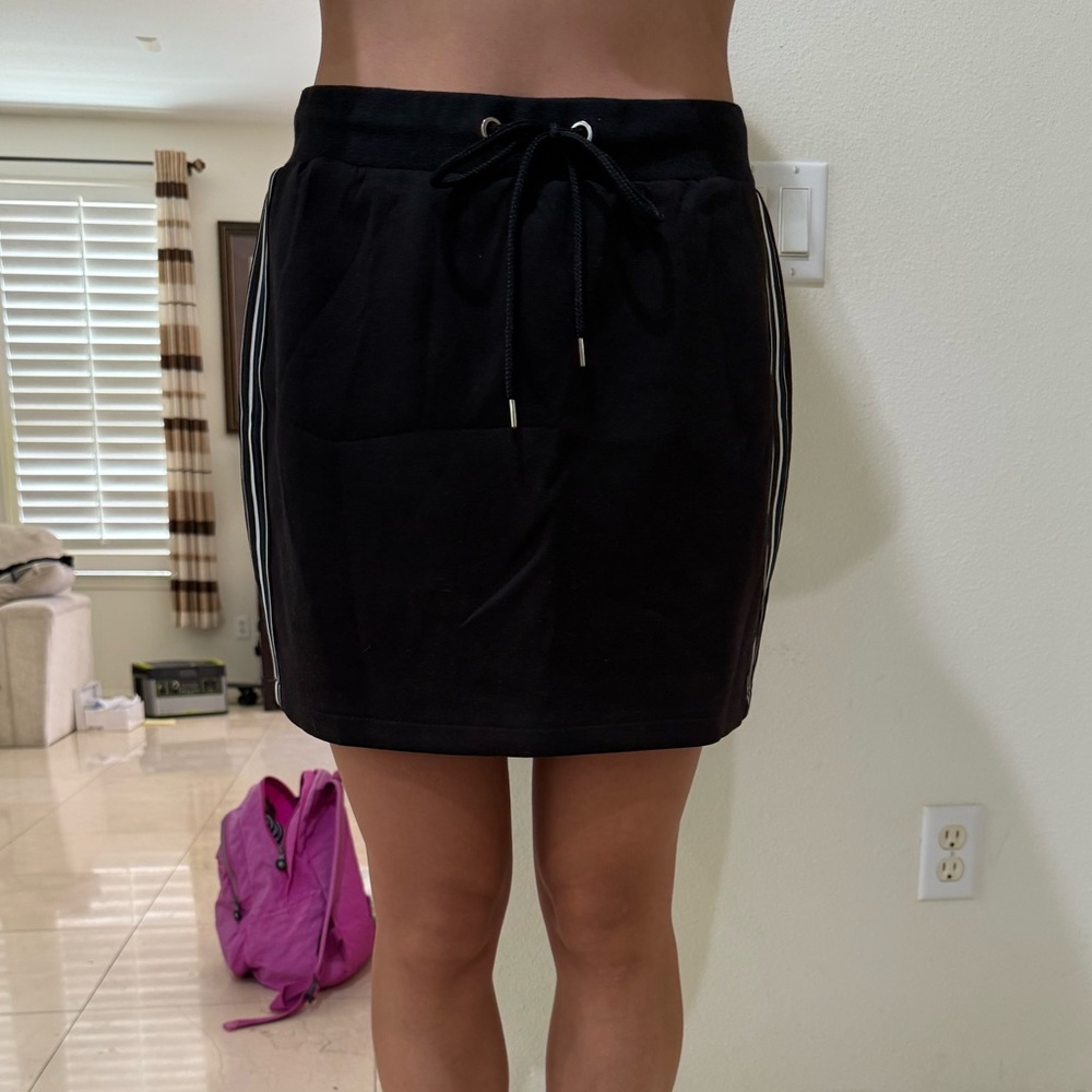 H&M Black Mini Sport Skirt - Size S